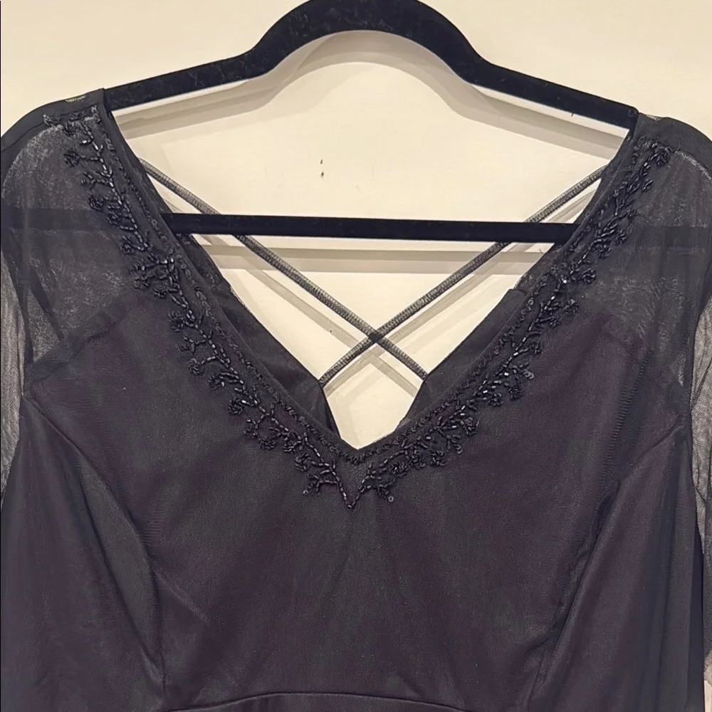 Torrid Black Mesh V-Neck Top - Picture 4 of 7